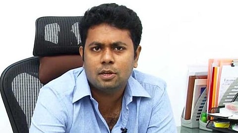 தன் பெயரைப் பயன்படுத்தி மோசடி: ‘மாயா’ இயக்குநர் பகிர்வு