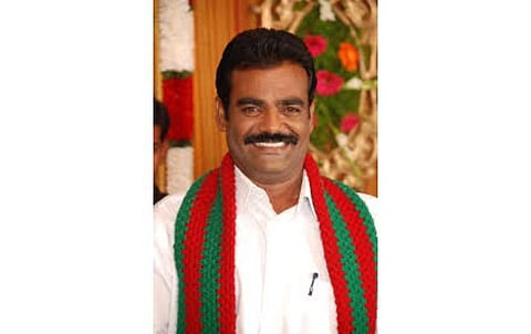 சென்னையில் சசிகலாவுடன் தனியரசு எம்எல்ஏ சந்திப்பு