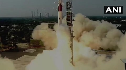 ஸ்ரீஹரிகோட்டாவில் இருந்து வெற்றிகரமாக விண்ணில் பாய்ந்த பிஎஸ்எல்வி சி51 ராக்கெட்: படம் | ஏஎன்ஐ.