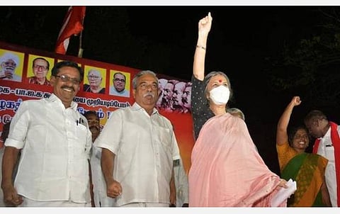 இரட்டை இன்ஜின் வாகனத்தால் மக்களுக்கு பயனில்லை: மத்திய, மாநில அரசுகள் மீது பிருந்தா காரத் விமர்சனம்