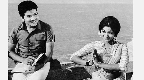 குமரி முனையில்