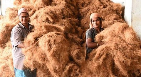 பொள்ளாச்சியில் முக்கியத்துவம் பெற்ற தென்னைநார் தொழில்