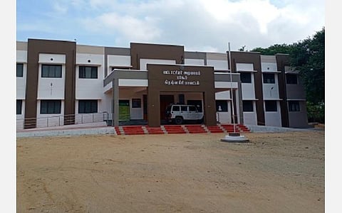 பர்கூரில் உள்ள வட்டாட்சியர் அலுவலகம்.