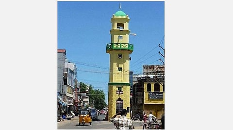 மயிலாடுதுறையில் உள்ள மிக பழமையான மணிக்கூண்டு