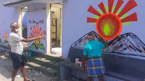 வேட்பாளர்கள் அறிவிப்புக்கு முன்னரே களம் இறங்கிய திண்டுக்கல் மாவட்ட திமுகவினர்- சின்னம் வரைந்து பிரச்சாரத்தை தொடக்கினர்