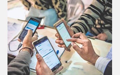 ‘கூகுள் பே’ உள்ளிட்ட செயலி வழியே வாக்காளர்களுக்கு பண பட்டுவாடா - சைபர் கிரைம் உதவியை நாடும் ஆணையம்