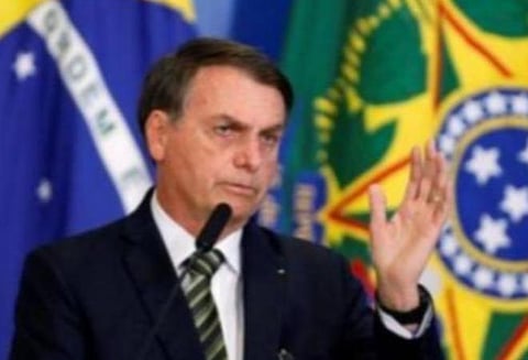 எவ்வளவு நாள் லாக்டவுனில் இருக்க முடியும்?- கரோனா மரணங்களை கண்டு அழுது குறை கூறுவதை நிறுத்துங்கள்: பிரேசில் அதிபர் காட்டம்