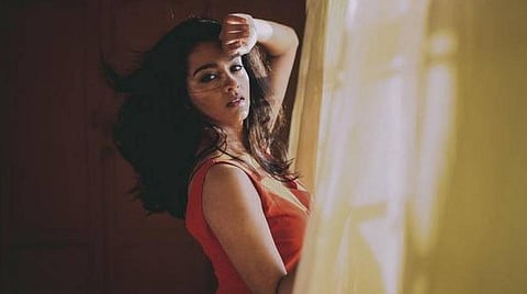 மலையாளத்தில் அறிமுகமாகும் காயத்ரி