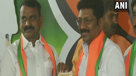 திமுகவில் இருந்து வெளியேற மாவட்ட செயலாளர்கள்தான் காரணம்: பாஜகவில் இணைந்த சரவணன் எம்எல்ஏ விளக்கம்