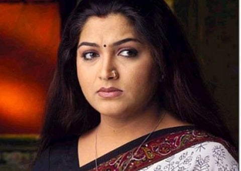 தாயில்லாமல் நானில்லை: கட்சி நிர்வாகிகள் கூட்டத்தில் தழுதழுத்த குஷ்பு