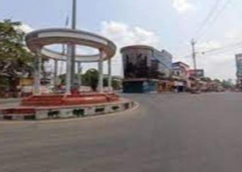 குஜராத்தில் கரோனா 2-ம் அலை தீவிரம்; அகமதாபாத்தில் பேருந்துகள் நிறுத்தம்: சினிமா தியேட்டர்கள் மூடல்