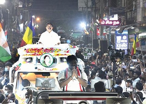 தமிழகத்தில் சாதி, மதச் சண்டை இல்லை.; அமைதியை விரும்புவோர் அதிமுகவை விரும்புவார்கள்: காட்டுமன்னார்கோவிலில் முதல்வர் பழனிசாமி பிரச்சாரம்