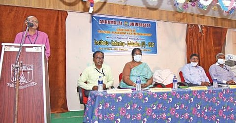 சிதம்பரம் அண்ணாமலை பல்கலைக்கழக வேலைவாய்ப்பு பயிற்சி மற்றும் தொழில் முனைவோர் இயக்குநரகத்தின் சார்பில் பயிலரங்கம் நடைபெற்றது.