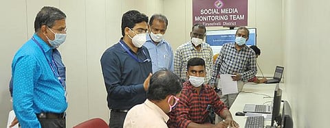 தேர்தலை முன்னிட்டு திருநெல்வேலியில் சமூகவலைதள கட்டுப்பாட்டு அறையை மாவட்ட ஆட்சியர் வே.விஷ்ணு திறந்துவைத்தார்.