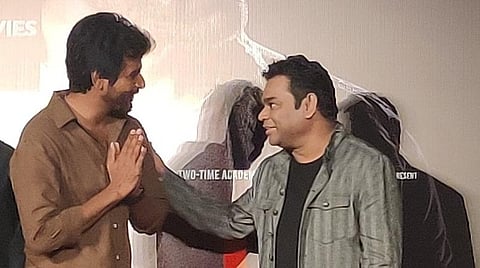 வாழ்க்கையில் ஓடிக்கொண்டே இருக்க வேண்டும் என்பதற்கு ரஹ்மான் ஒரு உதாரணம் - சிவகார்த்திகேயன் புகழாரம்