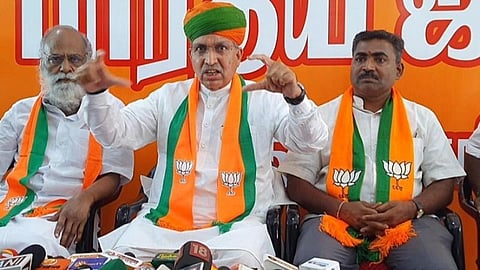 புதுச்சேரி இளைஞர்களுக்கு ஓராண்டுக்குள் வேலை தராவிட்டால் நடுரோட்டில் நிற்கவைத்து அடியுங்கள்: முன்னாள் எம்.பி. கண்ணன்