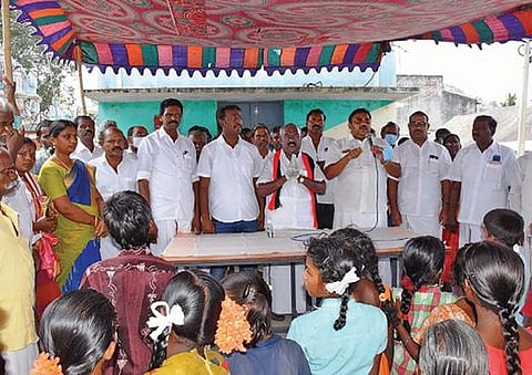 பழனிசாமி சொல்வதை மக்கள் நம்ப மாட்டார்கள் : செஞ்சியில் எம்.பி. விஷ்ணுபிரசாத் பிரச்சாரம்