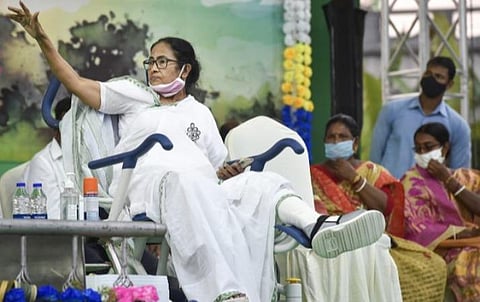 திரிணமூல் காங்கிரஸின் தீவிர பிரச்சாரத்தை முடக்கி வைக்க பாஜக செய்த உத்தி: ஐந்து நாட்களாக வேறுவழியின்றி நந்திகிராமில் தங்கிய முதல்வர் மம்தா