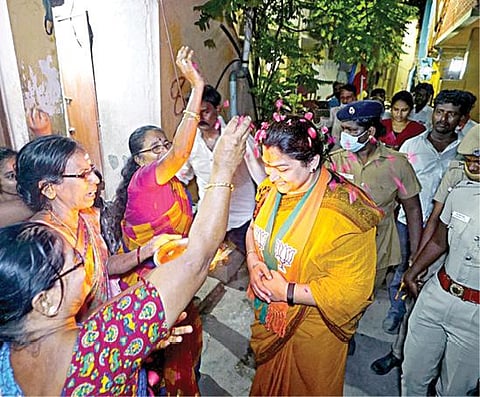 சென்னையின் நட்சத்திர தொகுதியான ஆயிரம் விளக்கை கைப்பற்ற திமுக - பாஜக தீவிரம்