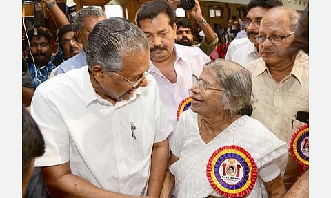 கட்சிக்காக குடும்ப வாழ்வையே துறந்தவர்; தனிக்கட்சி தொடங்கி ஜொலித்தவர்: 102 வயதான கே.ஆர்.கவுரி மார்க்சிஸ்ட் கட்சிக்கு ஆதரவு