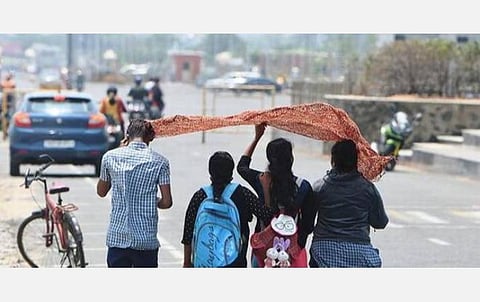 தமிழகத்தில் 27 மாவட்டங்களில் வழக்கத்தைவிட 11 டிகிரி வரை வெப்பநிலை உயரும்: வானிலை ஆய்வு மையம் எச்சரிக்கை