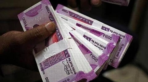 வாக்களிக்க பணம் வழங்கவில்லை எனக்கூறி மறியலில் ஈடுபட்ட மக்கள்