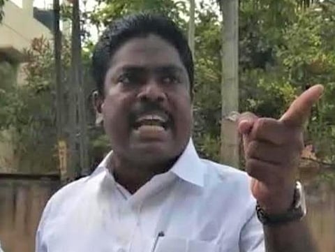 வாக்காளர்களை அவதூறாகப் பேசியதாகப் புகார்: அமைச்சர் பெஞ்சமின் மீது போலீஸ் வழக்குப் பதிவு