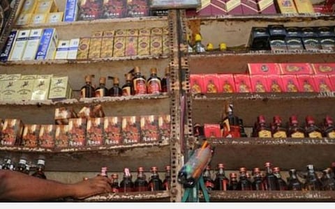 புதுச்சேரி மதுபானங்கள் மீதான கரோனா வரி நீக்கம்: தமிழகத்துக்கு இணையாக இருந்த விலை இன்று முதல் குறைந்தது