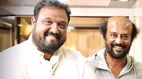 'அண்ணாத்த' அப்டேட்: ஹைதராபாத் சென்றார் ரஜினி