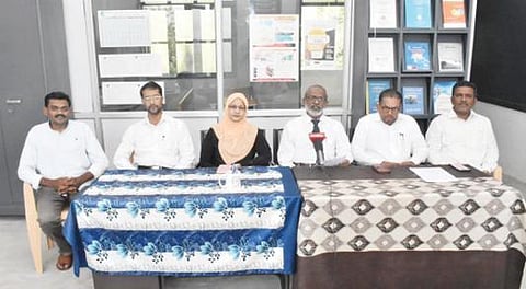 பாளையங்கோட்டை சதக்கத்துல்லா அப்பா கல்லூரி முதல்வர் மு. முஹம்மது சாதிக் செய்தியாளர்களிடம் பேசினார்.