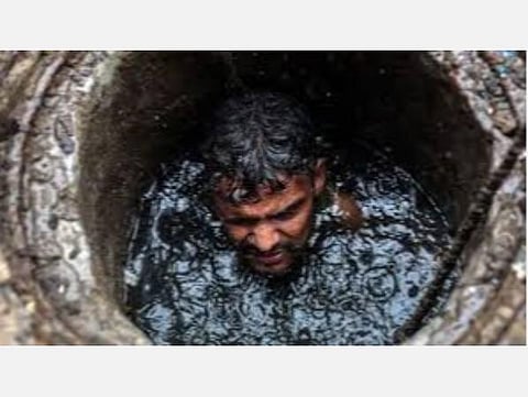 கழிவு நீர், சாக்கடை அடைப்பு நீக்கும் பணியில் தனியார் ஊழியர்களை ஈடுபடுத்தி மரணம் ஏற்பட்டால் ரூ.10 லட்சம் இழப்பீடு வசூல், சிறைத்தண்டனை: குடிநீர் வாரியம் எச்சரிக்கை