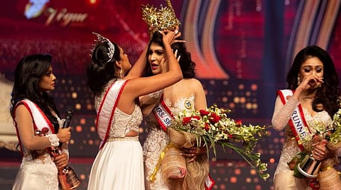 இலங்கை: சர்ச்சையில் முடிந்த அழகிப் போட்டி; கிரீடத்தை பறித்தவர் கைது