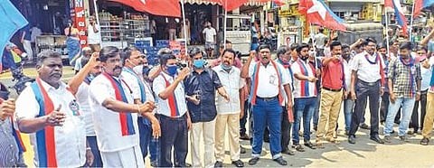 தலித் இளைஞர்கள் கொலையை கண்டித்து - விடுதலை சிறுத்தைகள் கட்சி ஆர்ப்பாட்டம் :