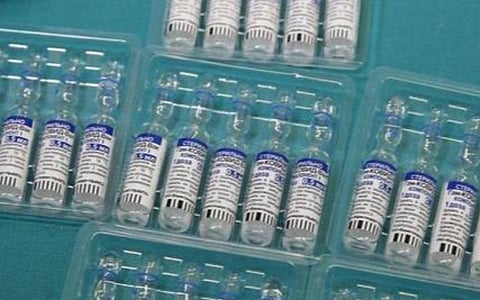 ரஷ்யாவின் ஸ்புட்னிக் வி தடுப்பூசியை இந்தியாவில் பயன்படுத்த மத்திய அரசு அனுமதி