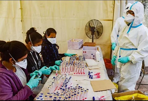 புதுச்சேரியில் புதிதாக 418 பேருக்கு கரோனா; தடுப்பூசி போட்டுக்கொண்டோர் எண்ணிக்கை 1 லட்சத்தைத் தாண்டியது