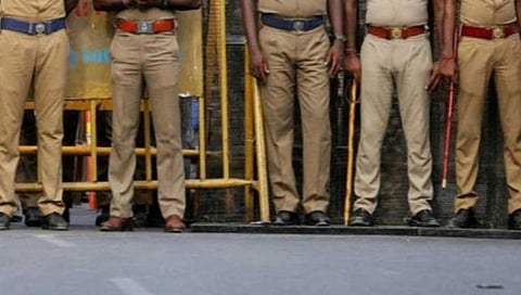 கரோனா தொற்றால் இதுவரை 252 போலீஸார் உயிரிழப்பு: உடல் நலனில் அக்கறை செலுத்த அதிகாரிகள் அறிவுறுத்தல்