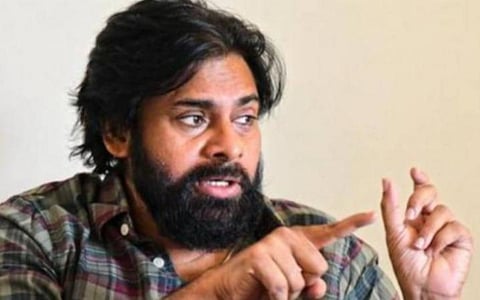 நடிகர் பவன் கல்யாணுக்கு கரோனா தொற்று: பண்ணை வீட்டில் சிகிச்சை; ரசிகர்கள் உருக்கம்