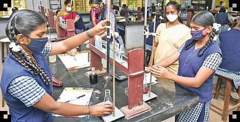 பிளஸ் 2 மாணவர்களுக்கான செய்முறை தேர்வு கோவை மாவட்டத்தில் 16,470 பேர் எழுதினர் :