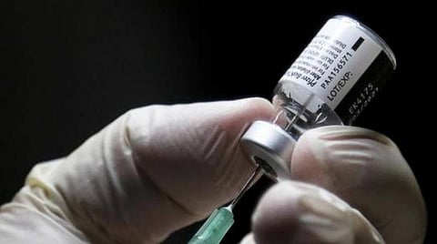 வதந்தியை நம்பாமல் தடுப்பூசி போட்டுக் கொள்ள வேண்டும்: உற்பத்தியை அதிகரிக்கவும் மருத்துவர்கள் வேண்டுகோள்