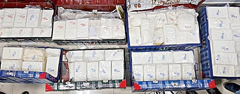 தூத்துக்குடியில் மத்திய வருவாய் புலனாய்வுத் துறையினர் பறிமுதல் செய்த கோக்கைன் போதைப் பொருள்.