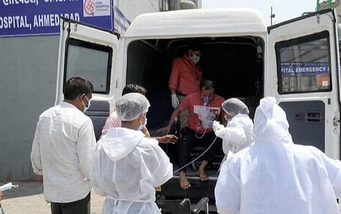 உண்மைகளை மறைப்பதால் கரோனாவைத் தடுக்க முடியுமா?