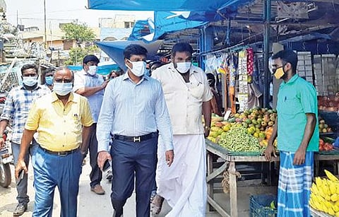 கள்ளக்குறிச்சி கடைவீதியில் ஆய்வு மேற்கொண்ட ஆட்சியர் கிரண் குராலா.