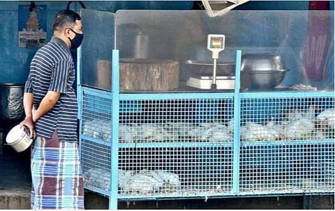 ஊரடங்கு கூடுதல் கட்டுப்பாடுகள் அமலுக்கு வந்தன; மீன், இறைச்சிக் கடைகளை மே 1 முதல் சனிக்கிழமையும் மூடுவதற்கு உத்தரவு