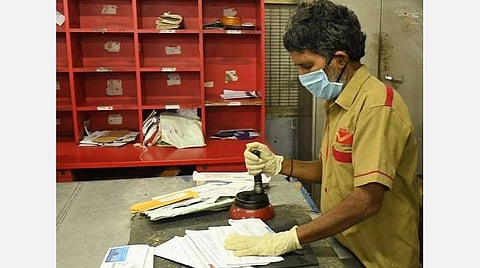 கரோனா பரவல் காரணமாக அஞ்சல் நிலையங்கள் அரைநாள் மட்டுமே செயல்படும்