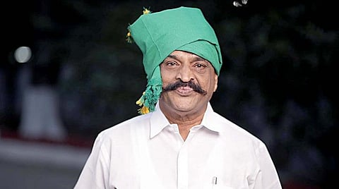 ஹாட் லீக்ஸ்: கிராஸ் செக் செய்தது கடம்பூரார் மனைவியா?