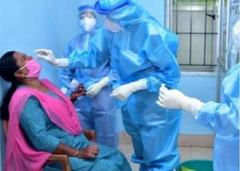 கரோனா பாதிப்பு புதிய உச்சம்; ஒரே நாளில் 3,86,452 பேருக்குத் தொற்று: 3498 பேர் பலி