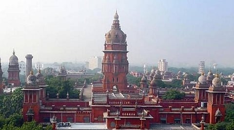 பட்டாசு வெடிக்கவோ, ஊர்வலம் செல்லவோ கூடாது; வெற்றி கொண்டாட்டங்களில் ஈடுபட அரசியல் கட்சிகளுக்கு தடை விதிப்பு: தலைவர்கள் முன்னுதாரணமாக திகழ நீதிபதிகள் அறிவுறுத்தல்