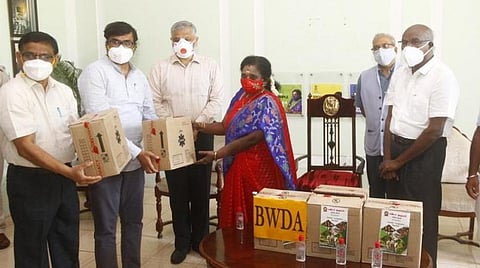 கரோனாவைத் தடுக்க யோகா, இயற்கை மருத்துவ முறைகளைப் பயன்படுத்தலாம்: புதுச்சேரி ஆளுநர் தமிழிசை