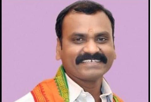 முந்தும் பாஜக; தாராபுரம் தொகுதியில் ஆரம்பம் முதலே எல்.முருகன் முன்னிலை