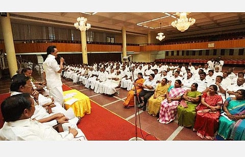 ஸ்டாலின் தலைமையில் நாளை திமுக எம்எல்ஏக்கள் கூட்டம்